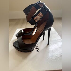Givenchy Black Leather Shark Tooth Ankle Strap Sandals. Size 36.5